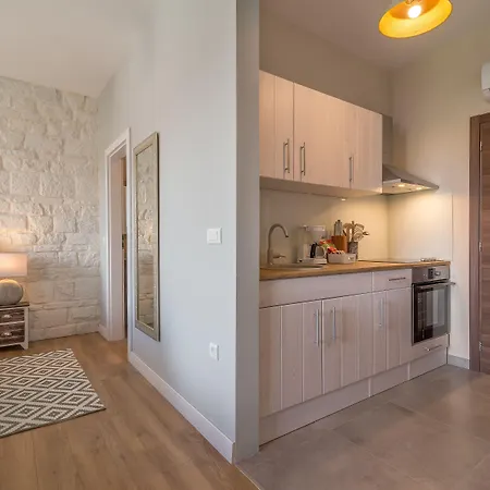 Luxurious Elegance Apartman *